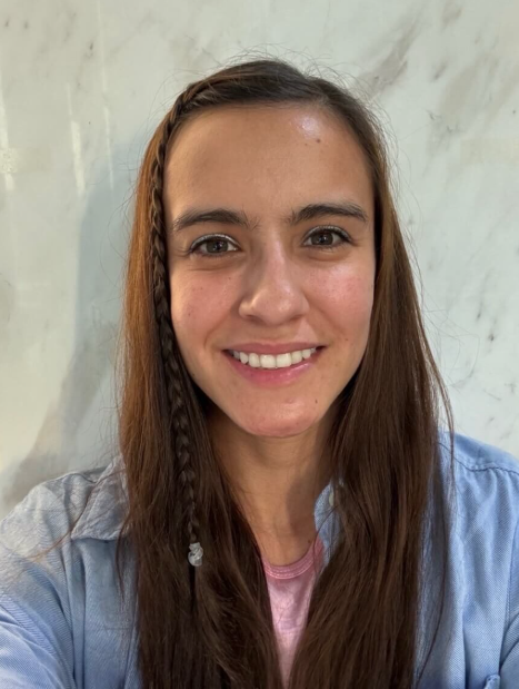 <em>ANDREA MTZ.</em>